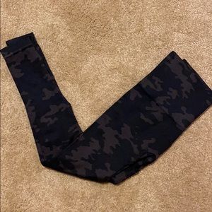 NWT Spanx Camo Look at Me Now Seamless Leggings